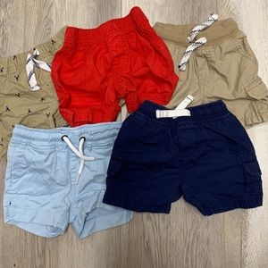 Bundle of Carter’s baby shorts size 9m